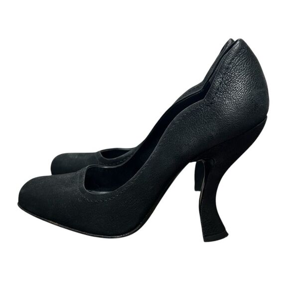 Prada 2004 Black Leather Scalloped Sway Curved Heels Size 40 Y2K - Picture 5 of 10